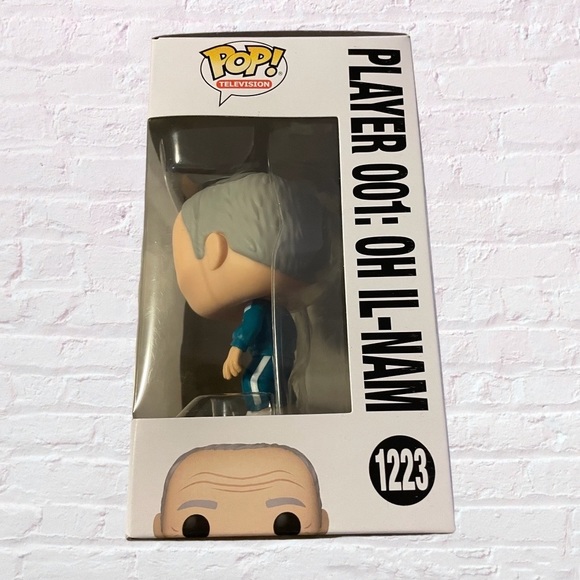 Funko POP! TV: Netflix Squid Game - Player 001: Oh Il-Nam #1223 BNIB - Picture 4 of 8